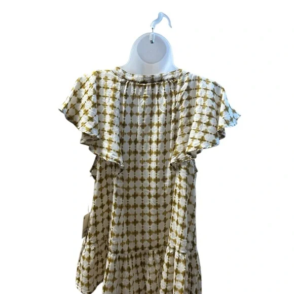 a.n.a Cream and Gold Flutter Sleeve Blouse - Picture 2 of 4